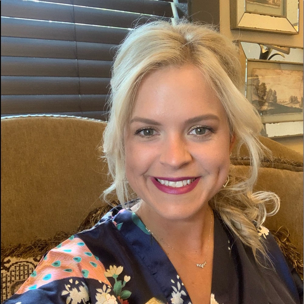 Meet your Posher, Stephanie